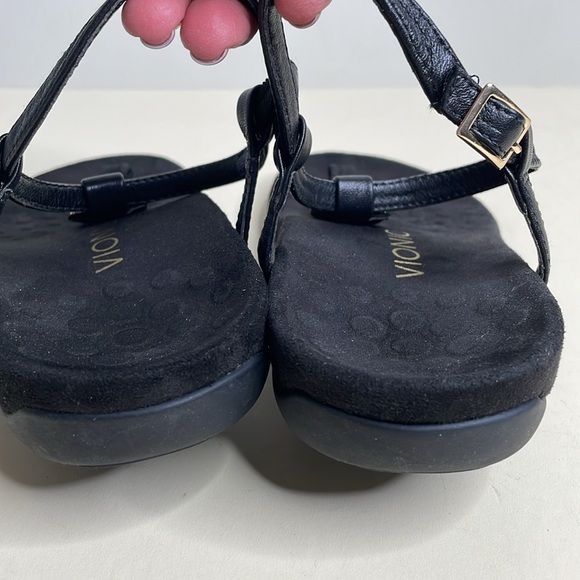 Vionic Black Leather Upper Gold Accent Ankle Strap Thong Sandals Size 7 - Picture 7 of 10